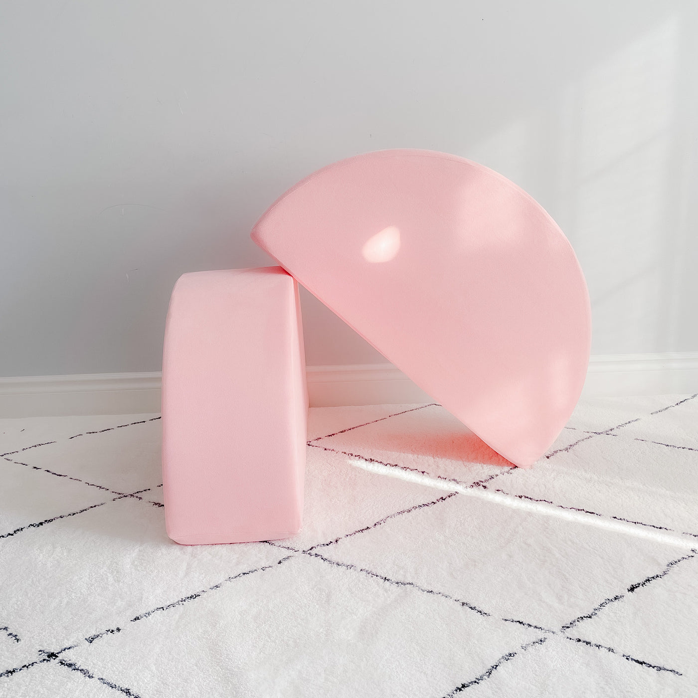 #color_light-pink