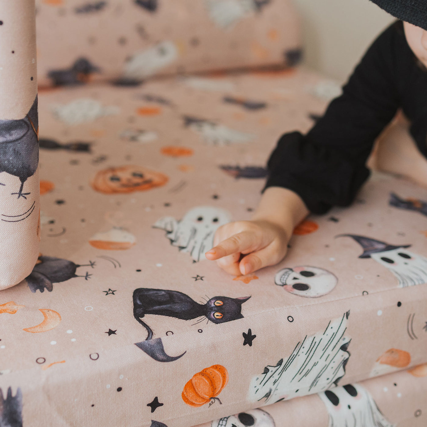 #color_the-joey-play-couch-cover-set-little-haunts
